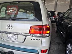 تويوتا لاندكروزر